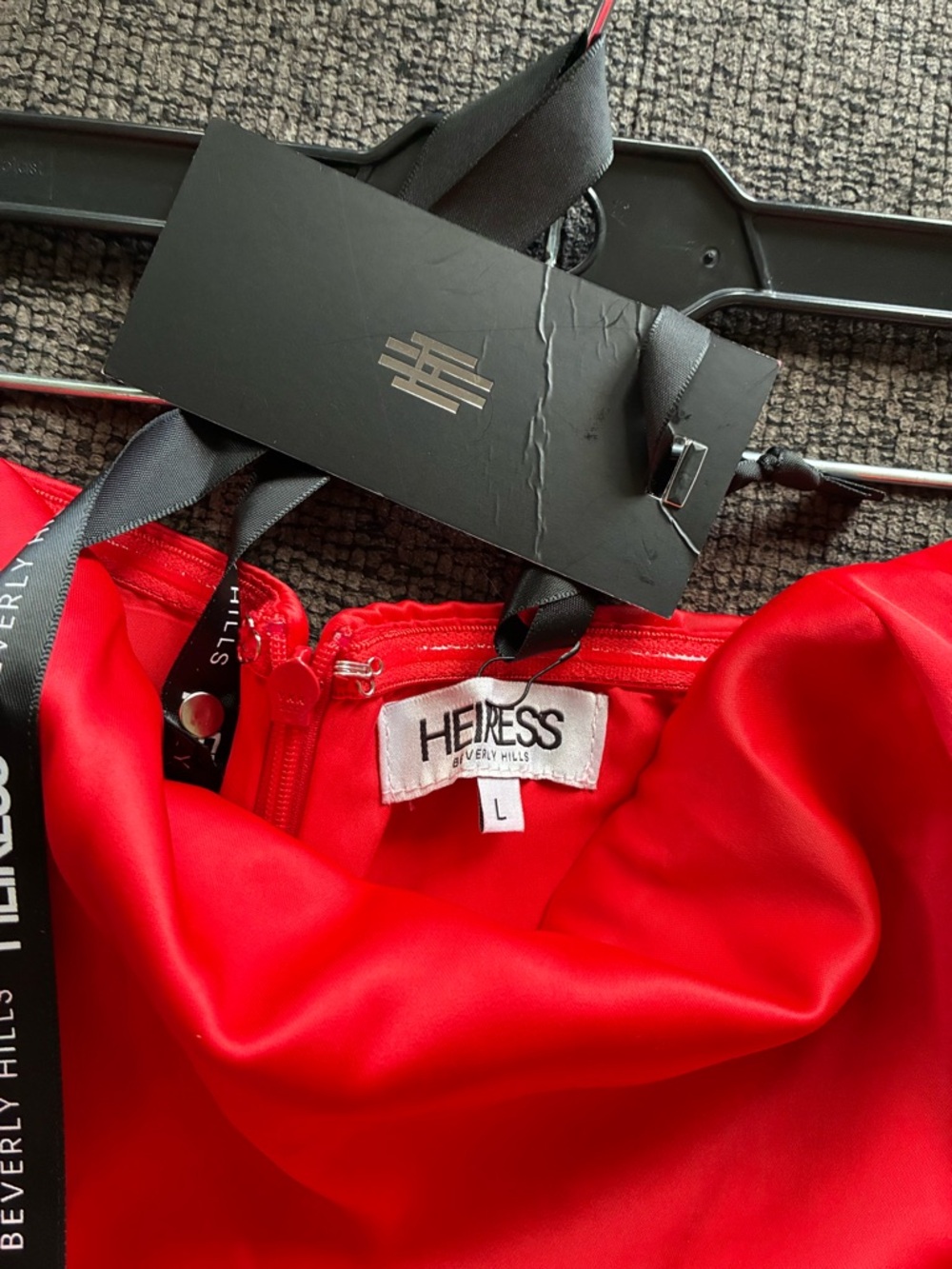 Hess Red Strapless Mini Dress with Pocket Details - Picture 5 of 5
